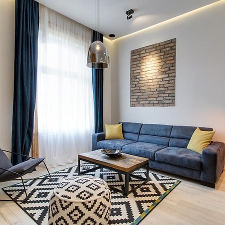 Luxury Apartment By Hi5 -Andrassy Suite ブダペスト エクステリア 写真