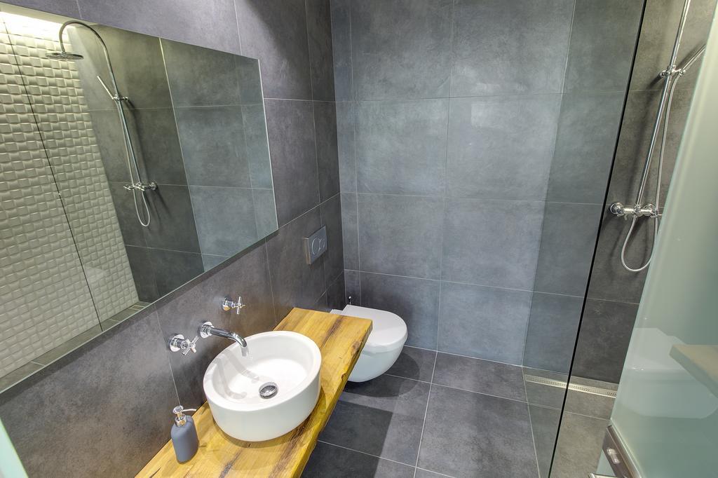 Luxury Apartment By Hi5 -Andrassy Suite ブダペスト エクステリア 写真