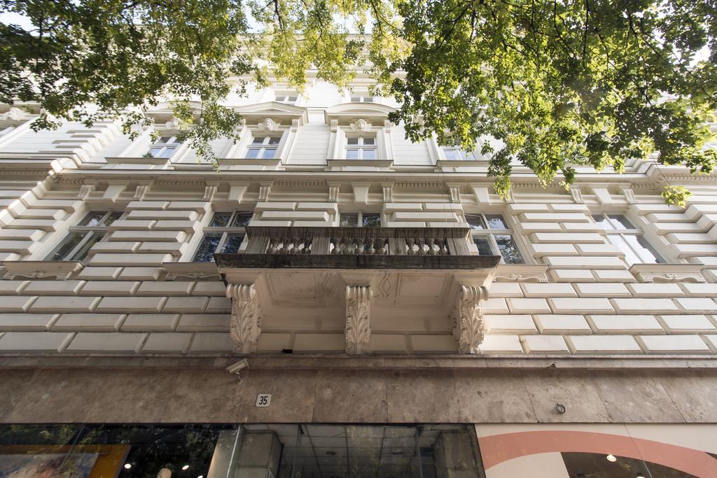 Luxury Apartment By Hi5 -Andrassy Suite ブダペスト エクステリア 写真