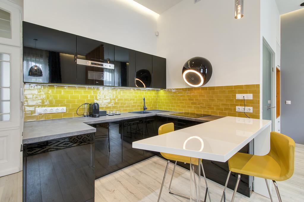 Luxury Apartment By Hi5 -Andrassy Suite ブダペスト エクステリア 写真