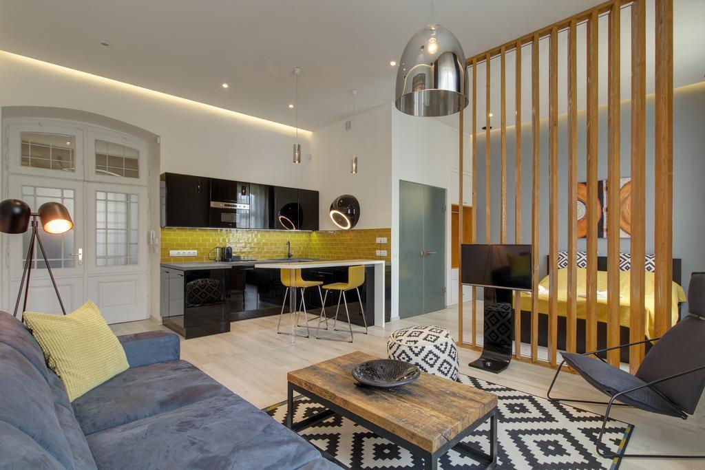 Luxury Apartment By Hi5 -Andrassy Suite ブダペスト エクステリア 写真