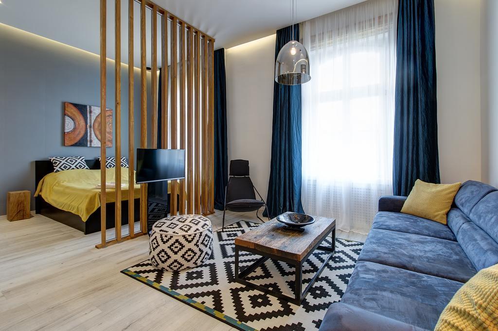 Luxury Apartment By Hi5 -Andrassy Suite ブダペスト エクステリア 写真